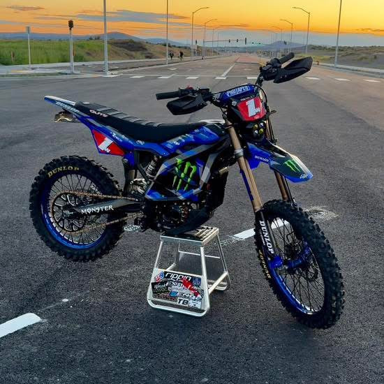 Surron Ultra Bee Moto Inspired Graphics Kit